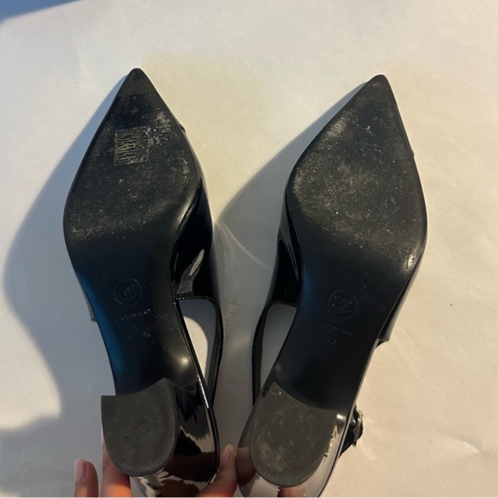 CHANEL SLINGBACK PATENT LEATHER SANDAL - Picture 7 of 7